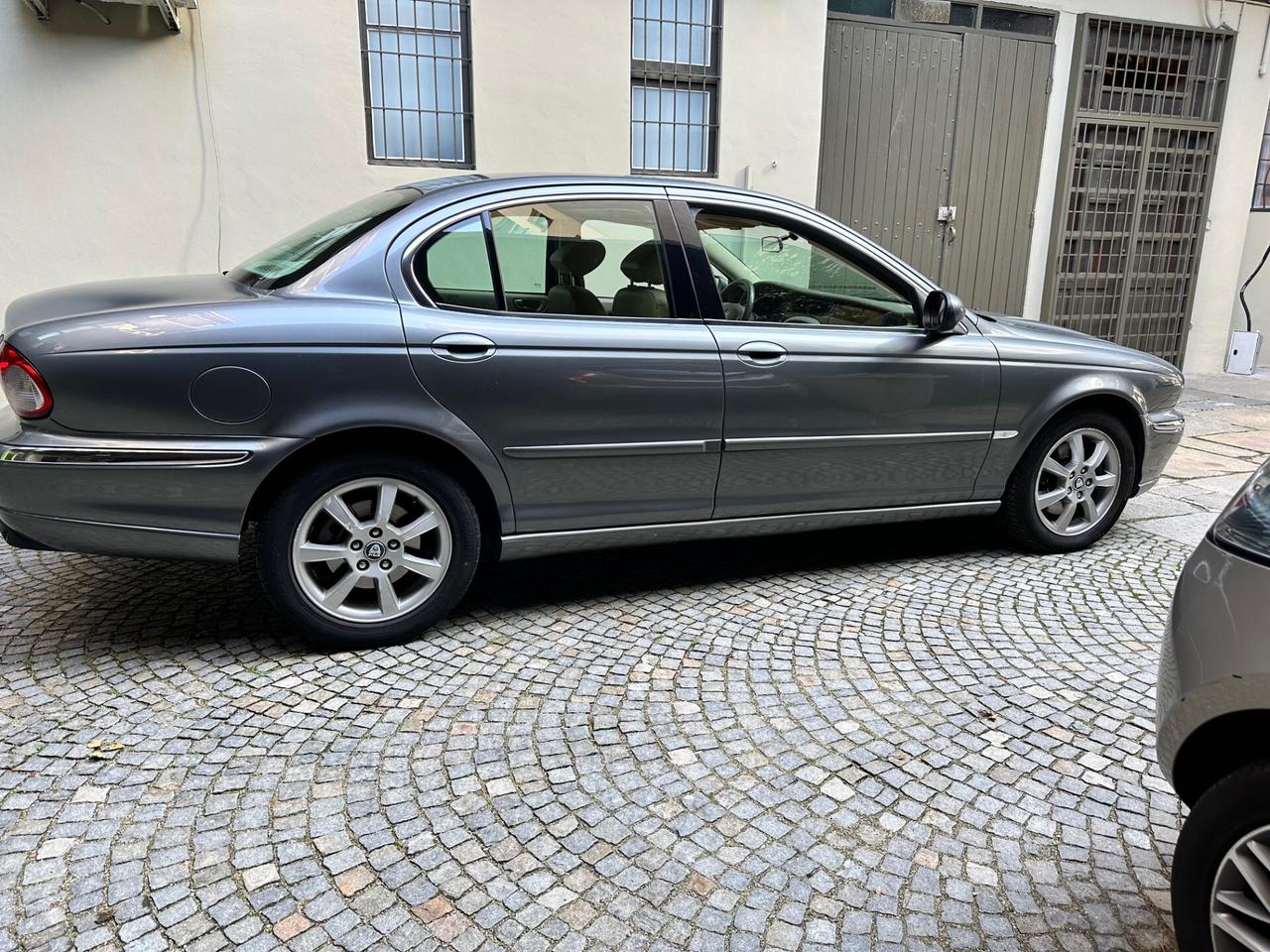 Jaguar X-Type 2.5 V6 24V Executive *(PELLE TOTALE)*