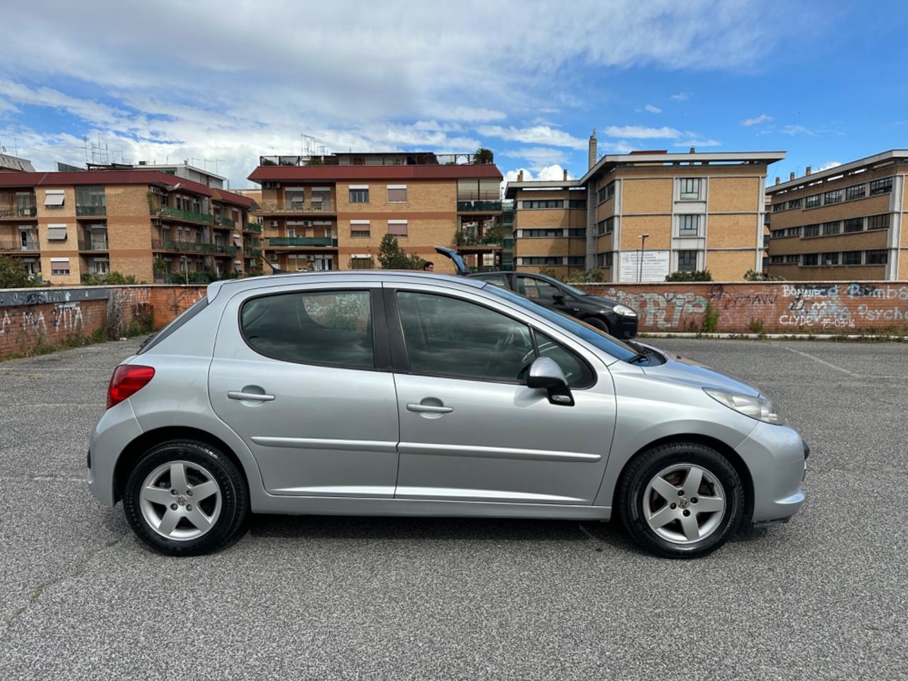 Peugeot 207 1.4 VTi 5p X Line