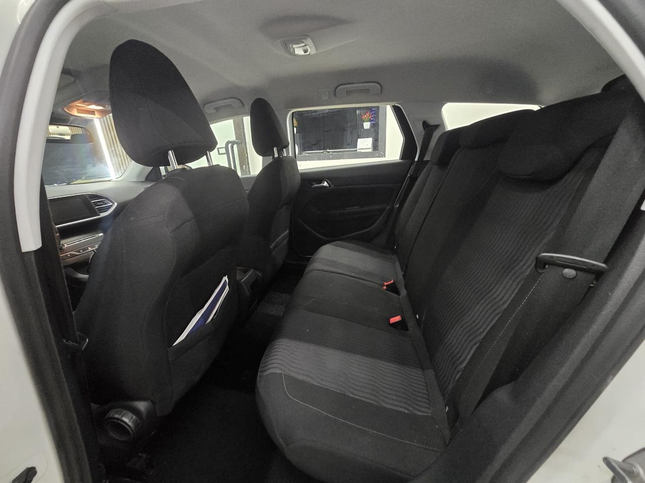 Peugeot 308 BlueHDi 120 S&S SW Business