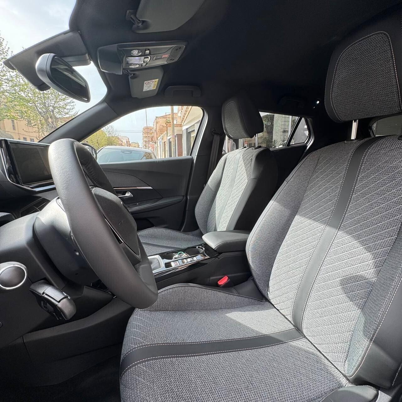 **NUOVA** Peugeot 2008 PureTech 100 S&S Allure