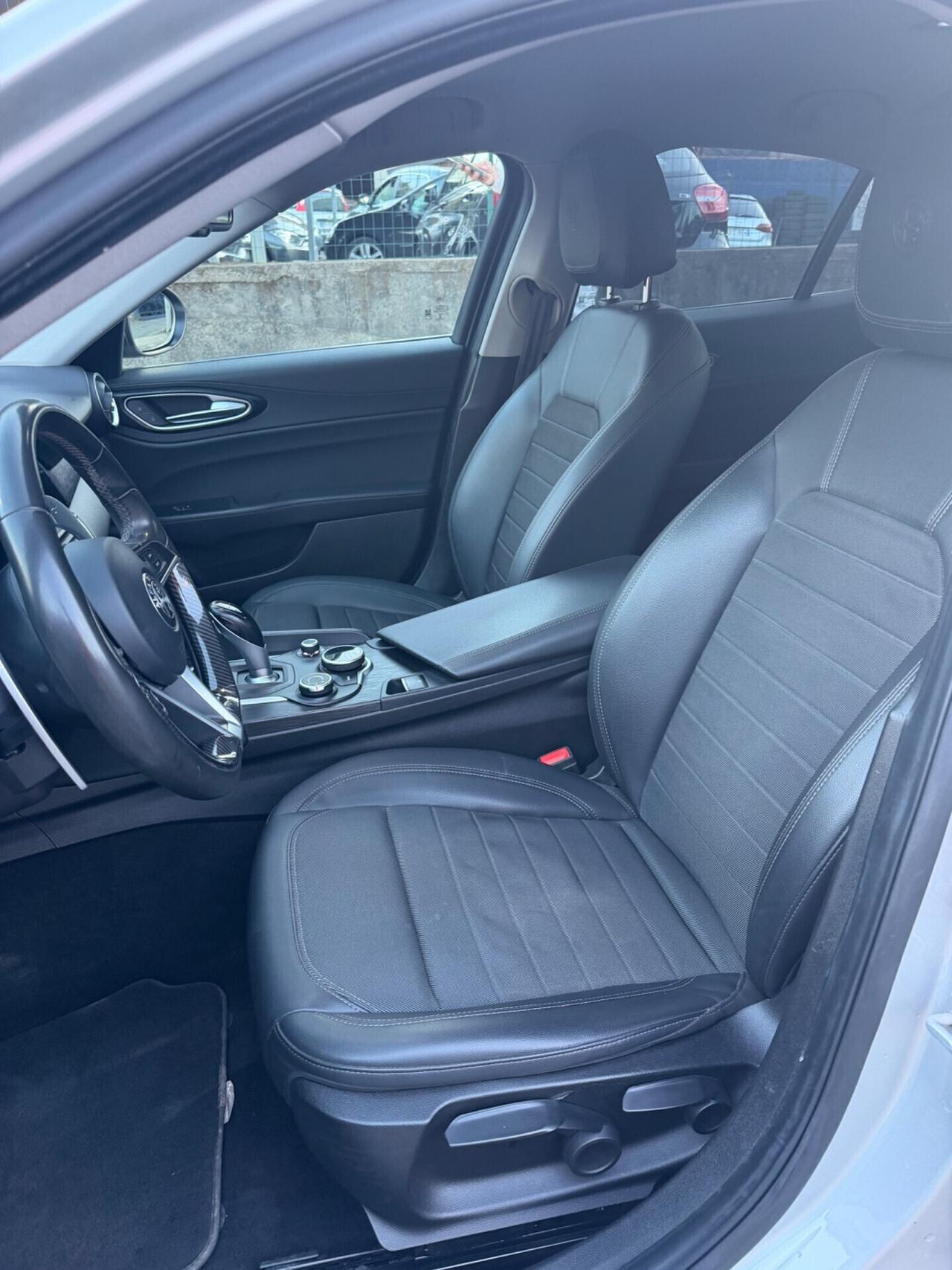 Alfa Romeo Giulia 2.2 Turbodiesel 180 CV AT8 Super
