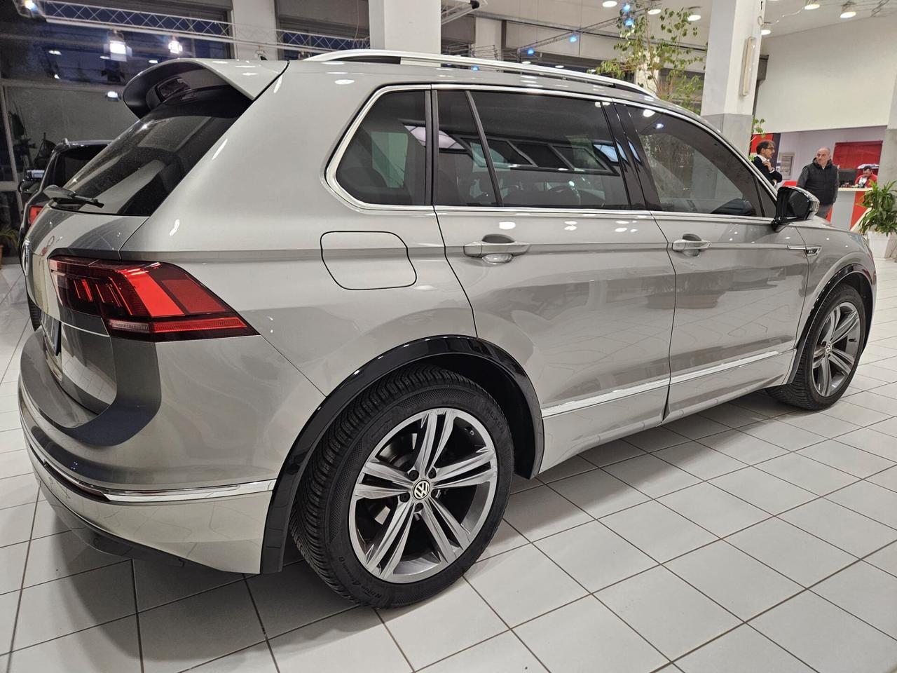 Volkswagen Tiguan 1.6 TDI R-Line