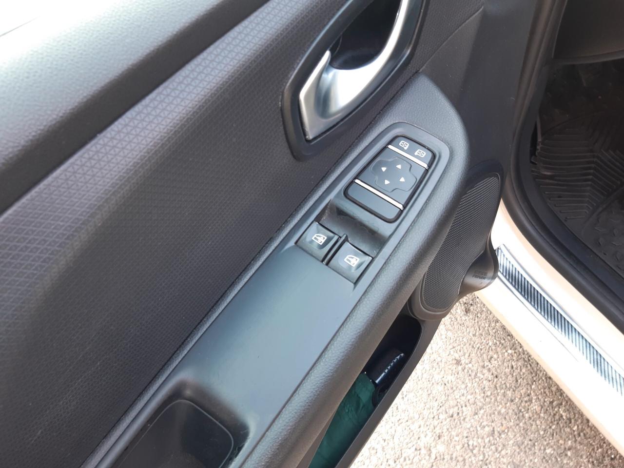 Renault Clio TCe 12V 90 CV GPL Start&Stop 5 porte Energy Life