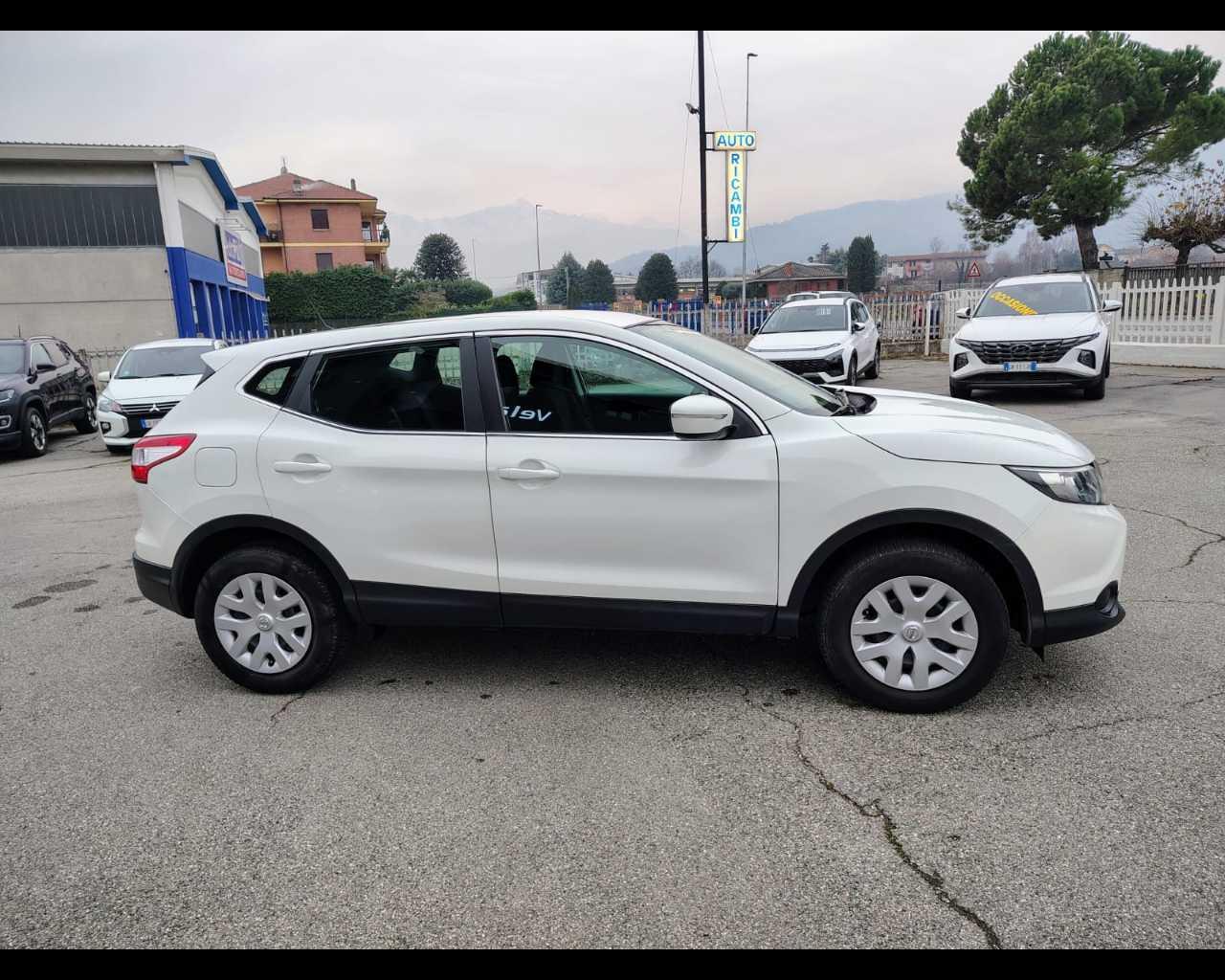 NISSAN Qashqai II 2014 - Qashqai 1.5 dci Visia 110cv