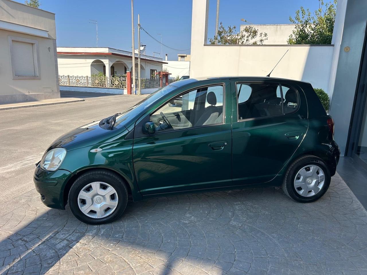 Toyota Yaris 1.4 D-4D 75Cv 5P Km138.000-2003