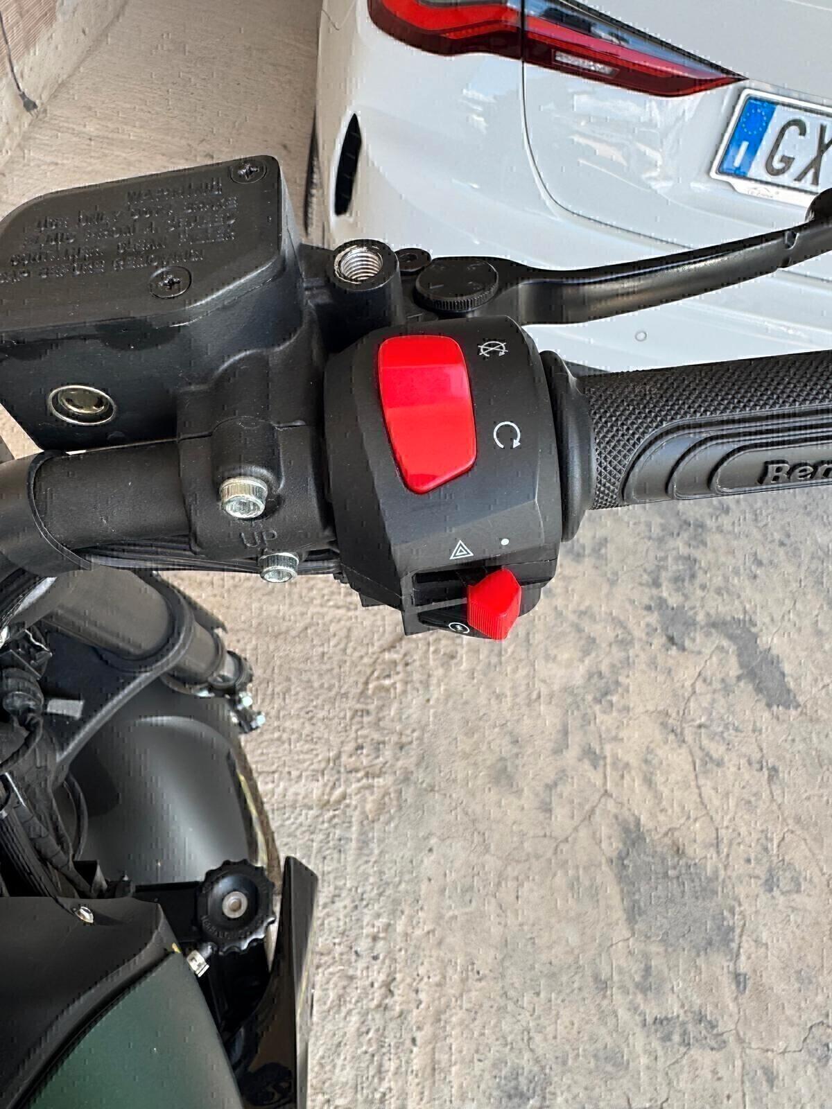 Benelli Leoncino 125