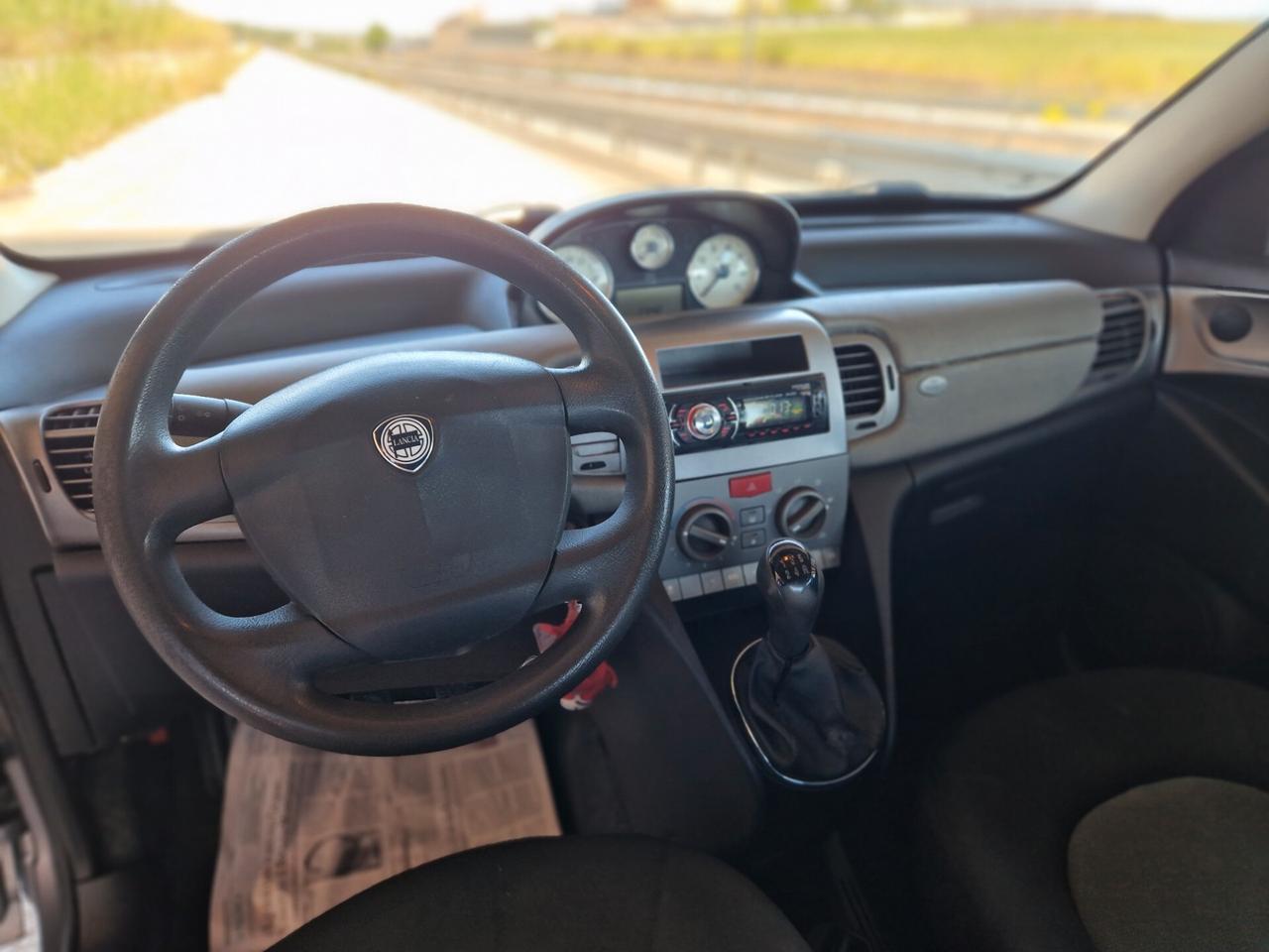 Lancia Ypsilon 1.3 Multijet 16V Argento