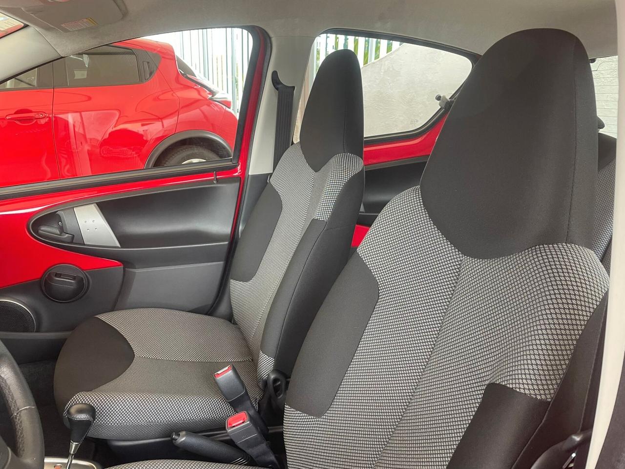 Toyota Aygo 1.0 12V VVT-i 5 porte Tobasco MMT automatica