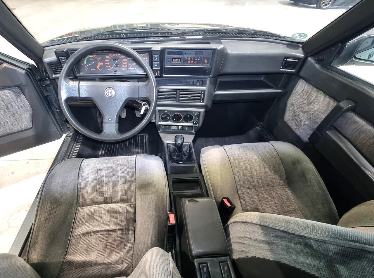 Alfa Romeo 75 2.0i TS 1a serie ASI quadro arancio