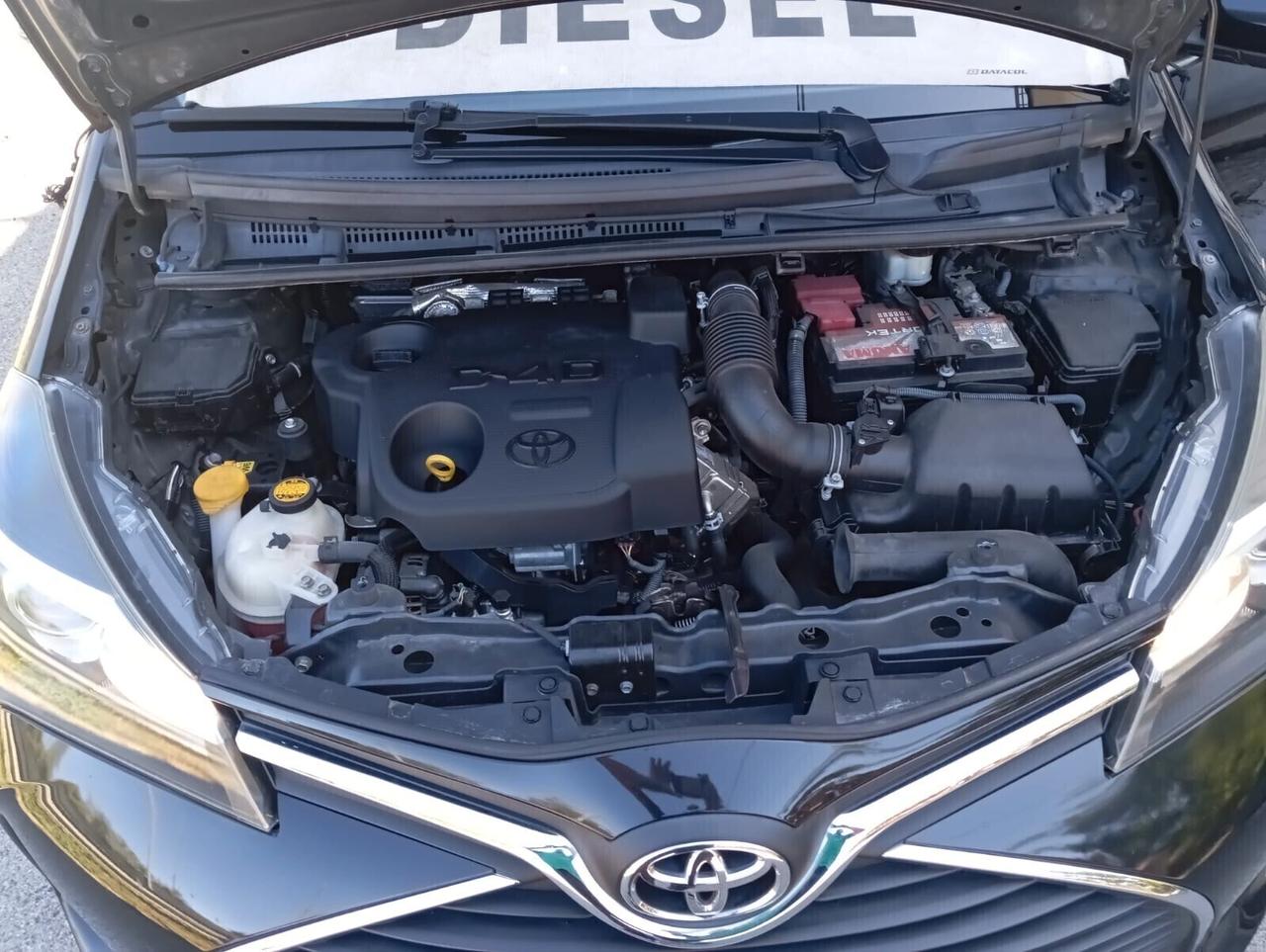 Toyota Yaris 1.4 D 90CV 6M 5 PORTE ACTIVE unipro ben tenuta