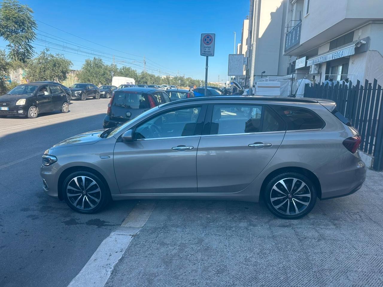 Fiat Tipo 1.6 Mjt S&S DCT 5 porte Lounge