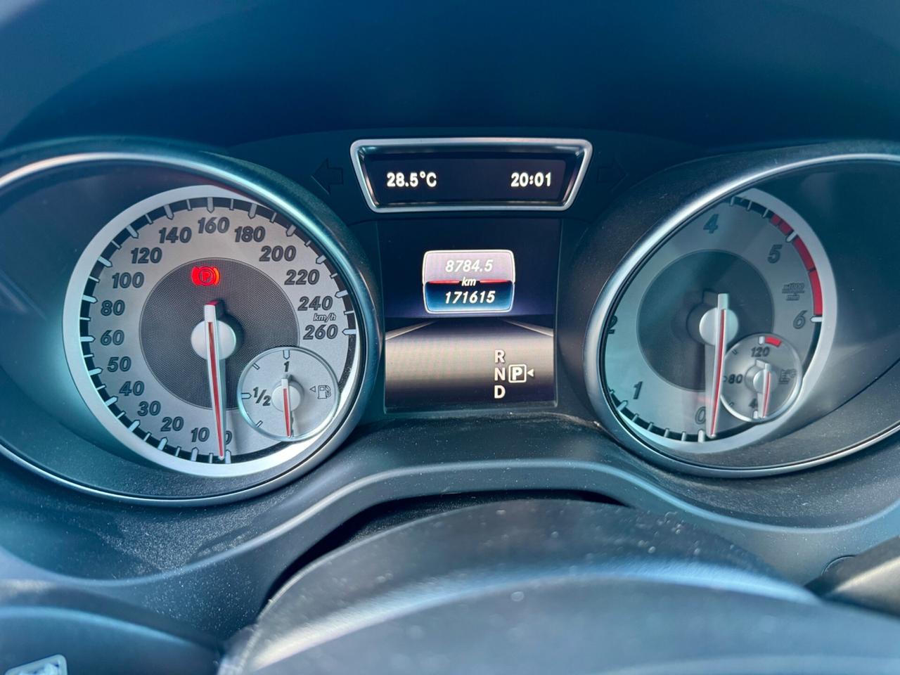Mercedes-benz GLA 200 d Premium