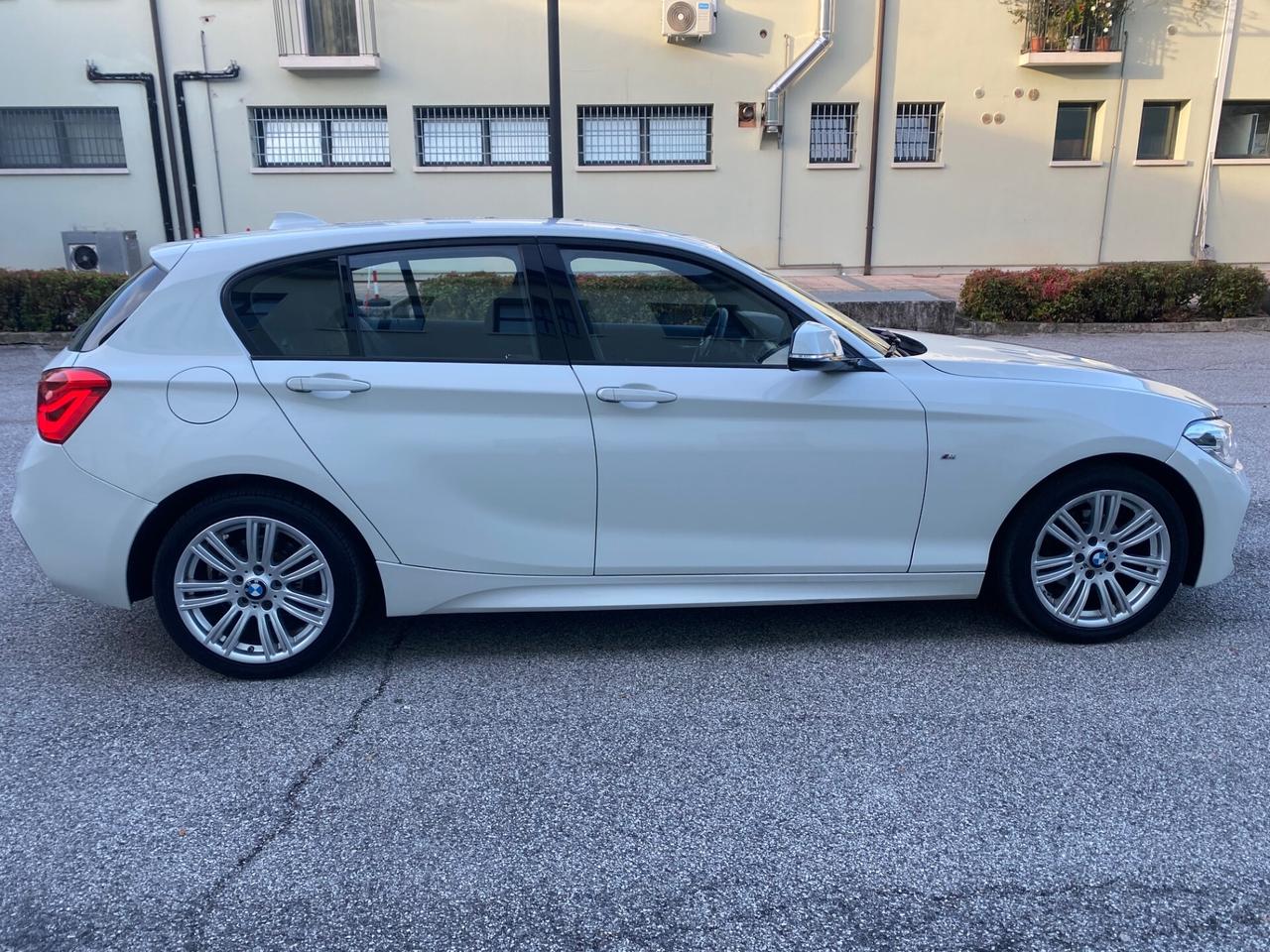 Bmw 118 118d 5p. Msport