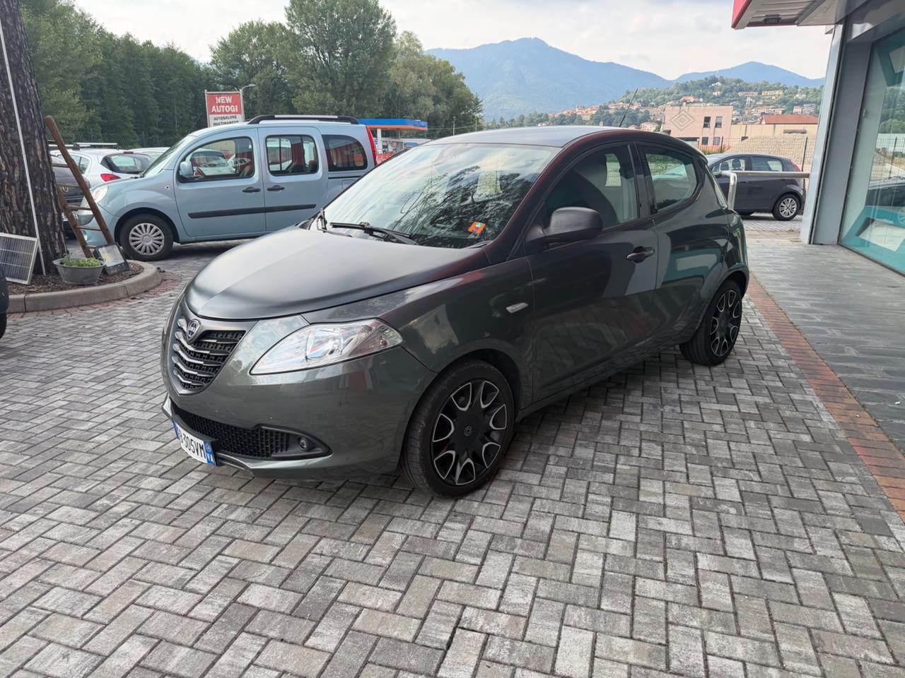Lancia Ypsilon 1.2 S Momodesig E6 - PERFETTA