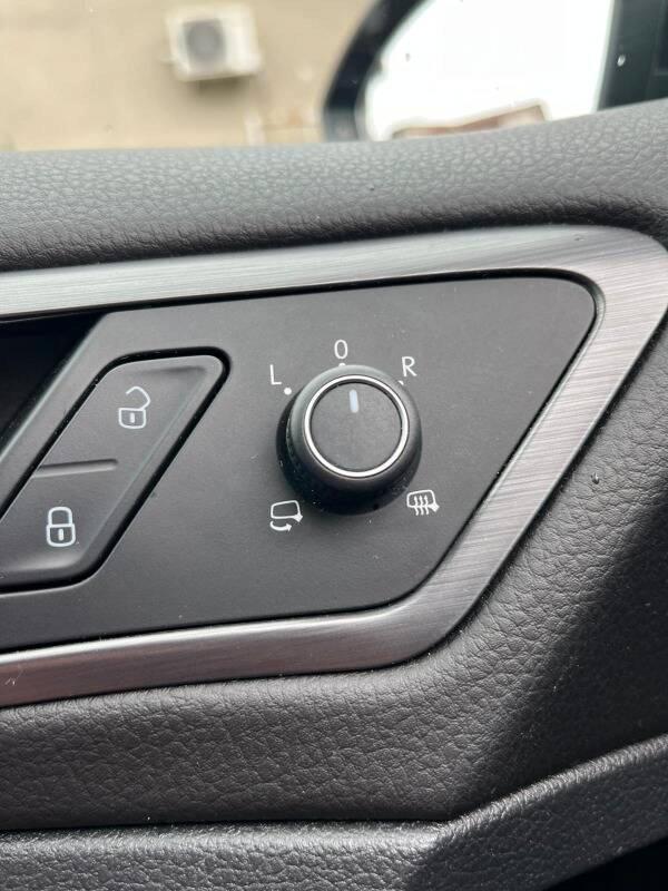 Volkswagen Golf 1.5 tgi Business 130cv dsg