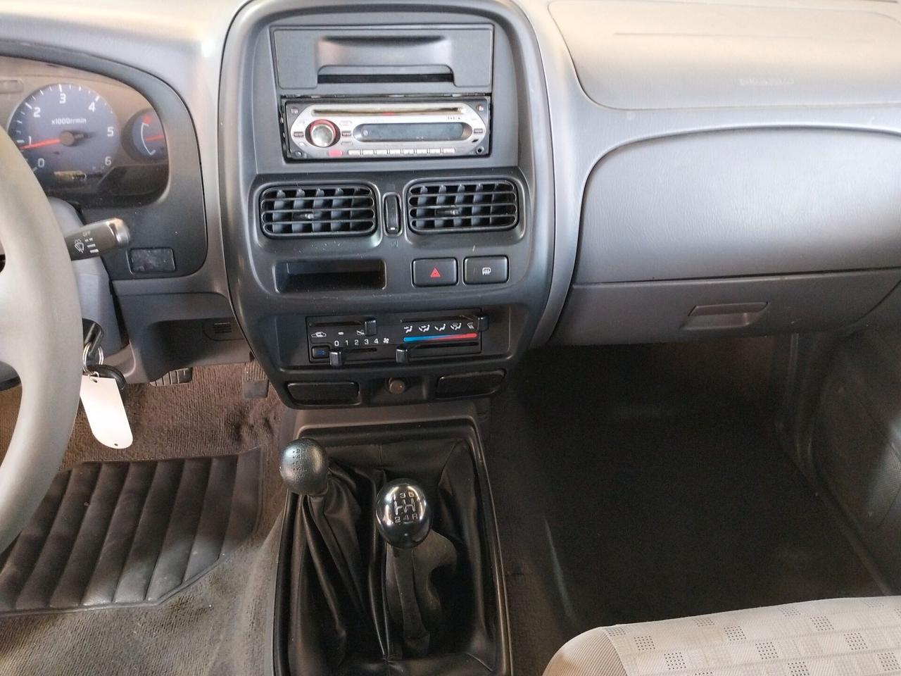 Nissan King Cab 1998 2.5 td 133cv