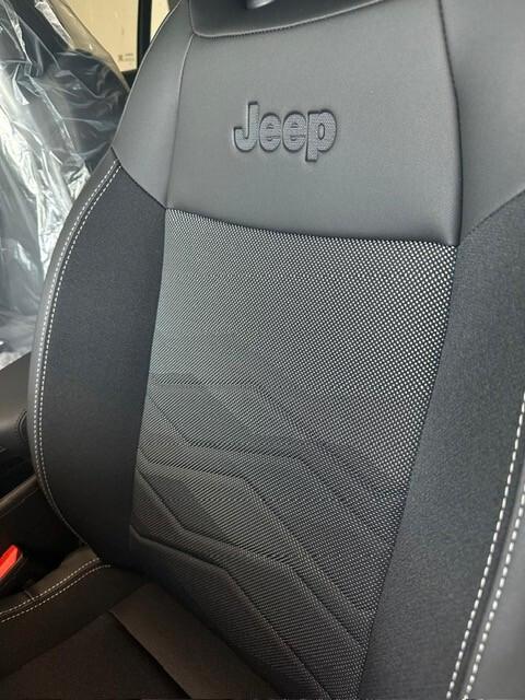 Jeep Avenger 1.2 Turbo 100 CV Summit "km0"