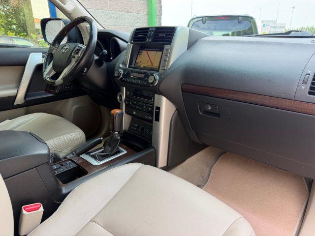 TOYOTA Land Cruiser 50 173CV 3.0 D-4D 7 POSTI INTERNI PELLE AUT.