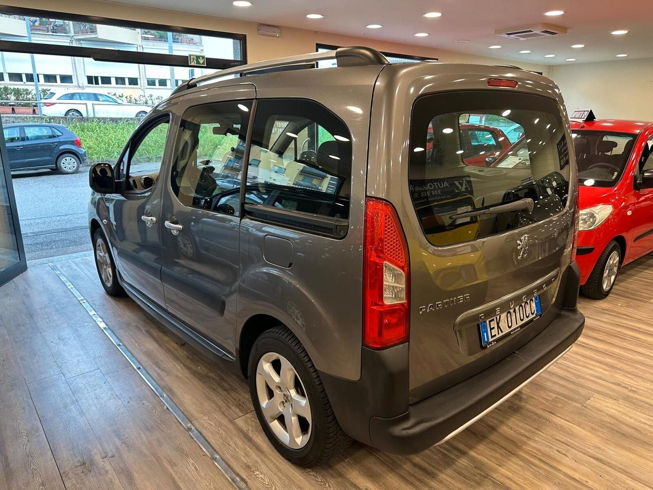 Peugeot Partner Tepee 1.6 HDi 92CV Outdoor