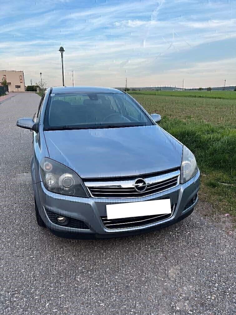 Opel Astra - Fino a 2 anni di garanzia