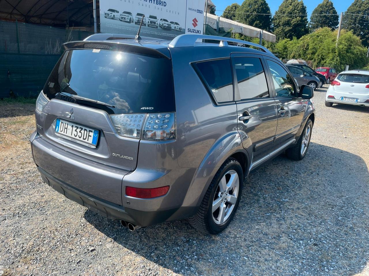 Mitsubishi Outlander 2.0 DI-D Instyle 7 p.ti DPF