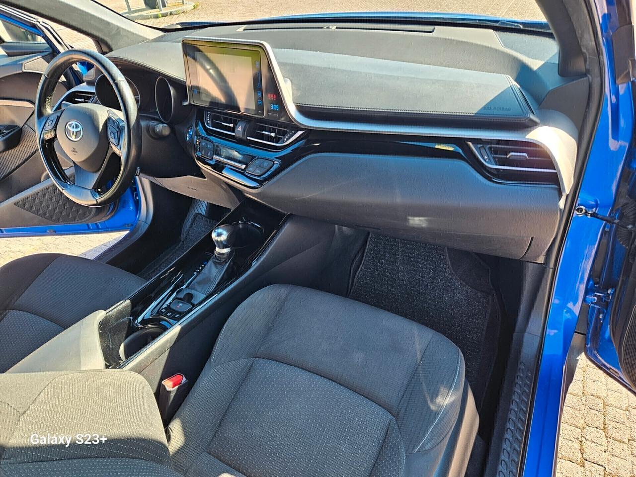 Toyota C-HR 1.8 Hybrid valutiamo usato /scambio