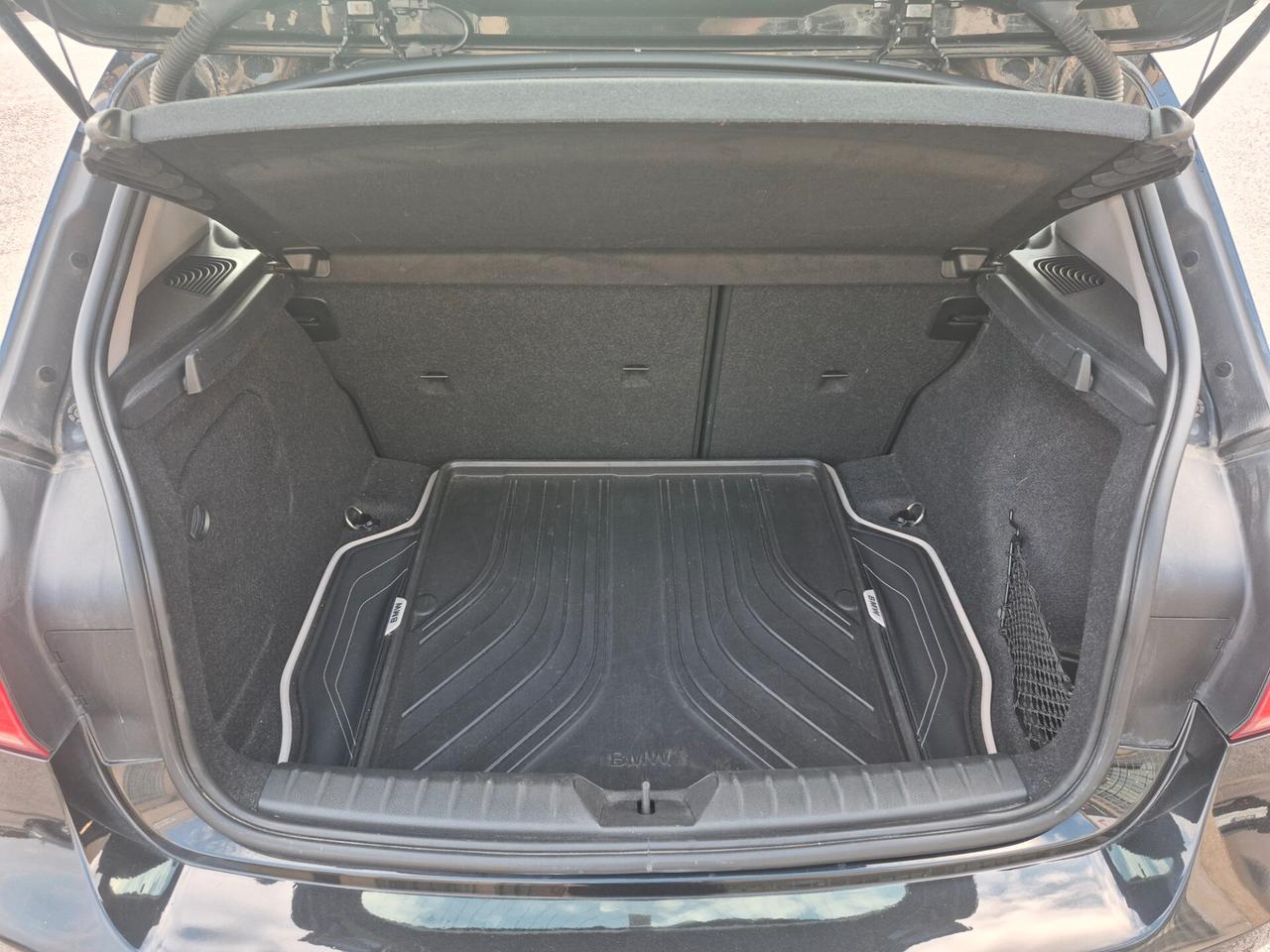 Bmw 116 116d 5p. Efficient Dynamics Urban
