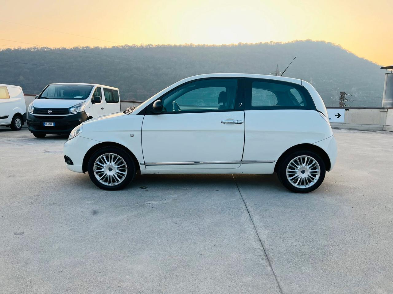 LANCIA YPSILON 1.2 BENZINA 69CV ADATTA NEOPATENTATI