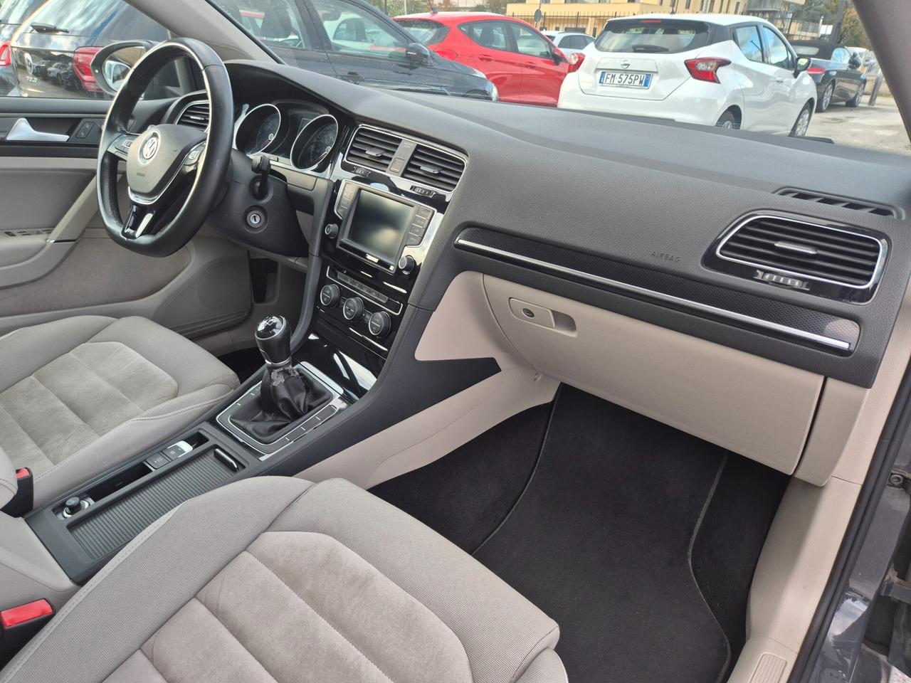 Volkswagen Golf 1.6 TDI 110 CV 5p. Highline BlueMotion Technology