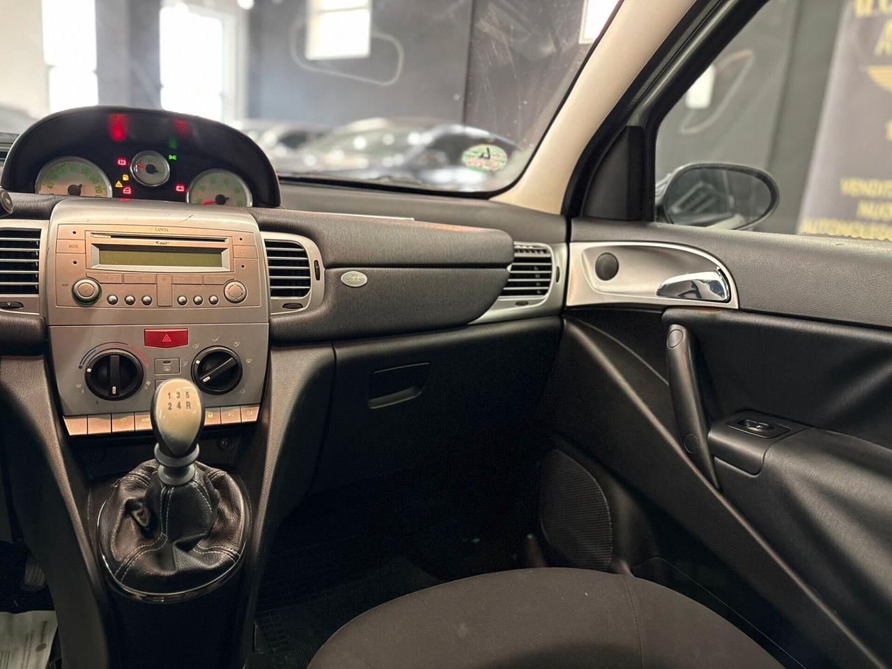 Lancia Ypsilon 1.2 Argento