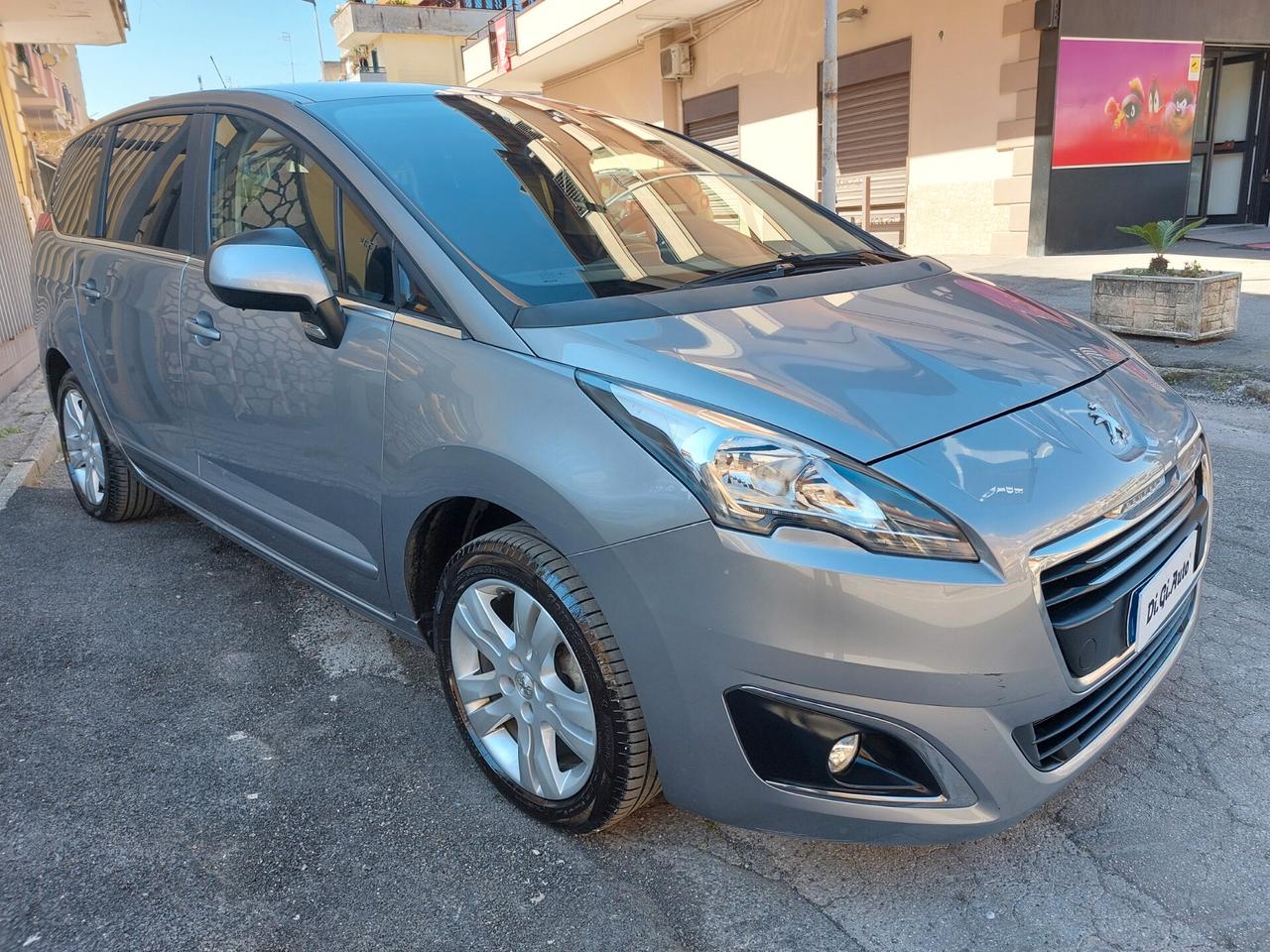 Peugeot 5008 1.6 HDi 115CV Allure 85Kw