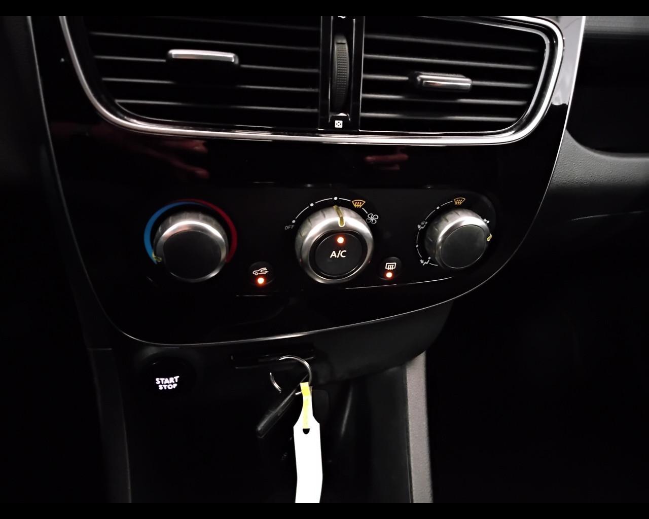 RENAULT Clio IV 2017 - Clio 1.5 dci energy Zen 75cv