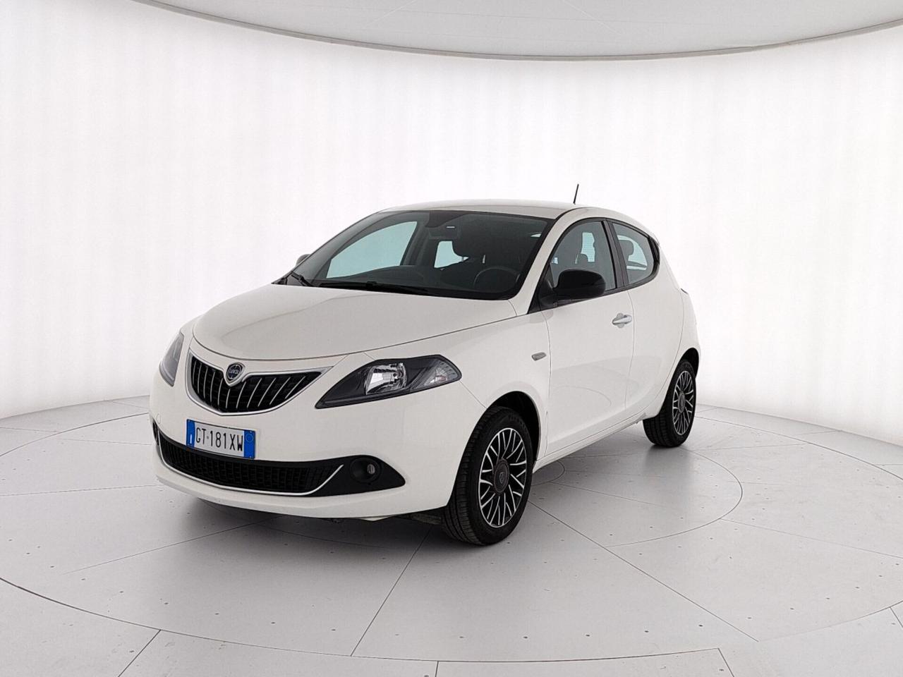 Lancia Ypsilon 1.0 FireFly 5 porte S&S Hybrid Platino