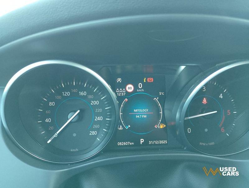 Jaguar F-Pace F-Pace 2.0 D 180 CV AWD aut. Chequered Flag