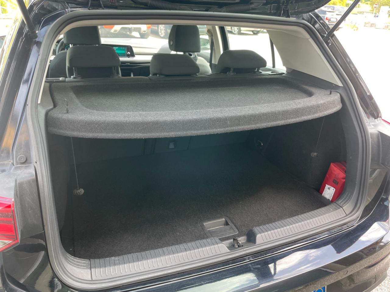 Volkswagen Golf 8 2.0 TDI 116cv SCR Life DSG