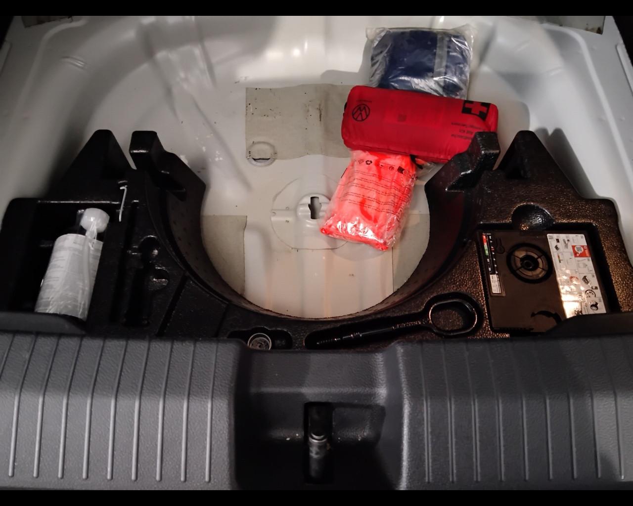 VOLKSWAGEN T-Roc I 2022 - T-Roc 1.5 tsi R-Line