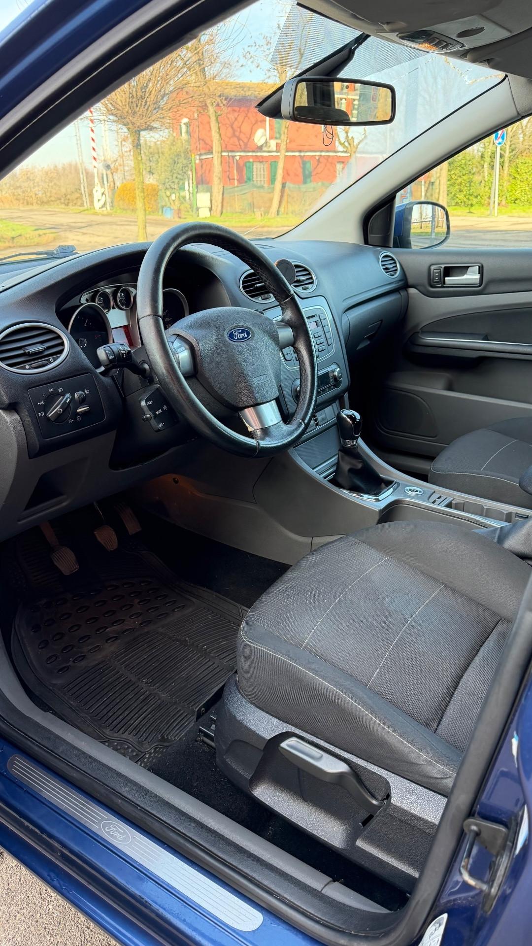 Ford Focus 1.6 TDCi (110CV) 5p. Tit. DPF