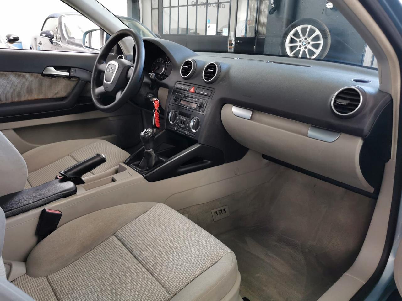 Audi A3 1.6 Ambiente S-LINE NEOPATENTATI GARANZIA 12 MESI