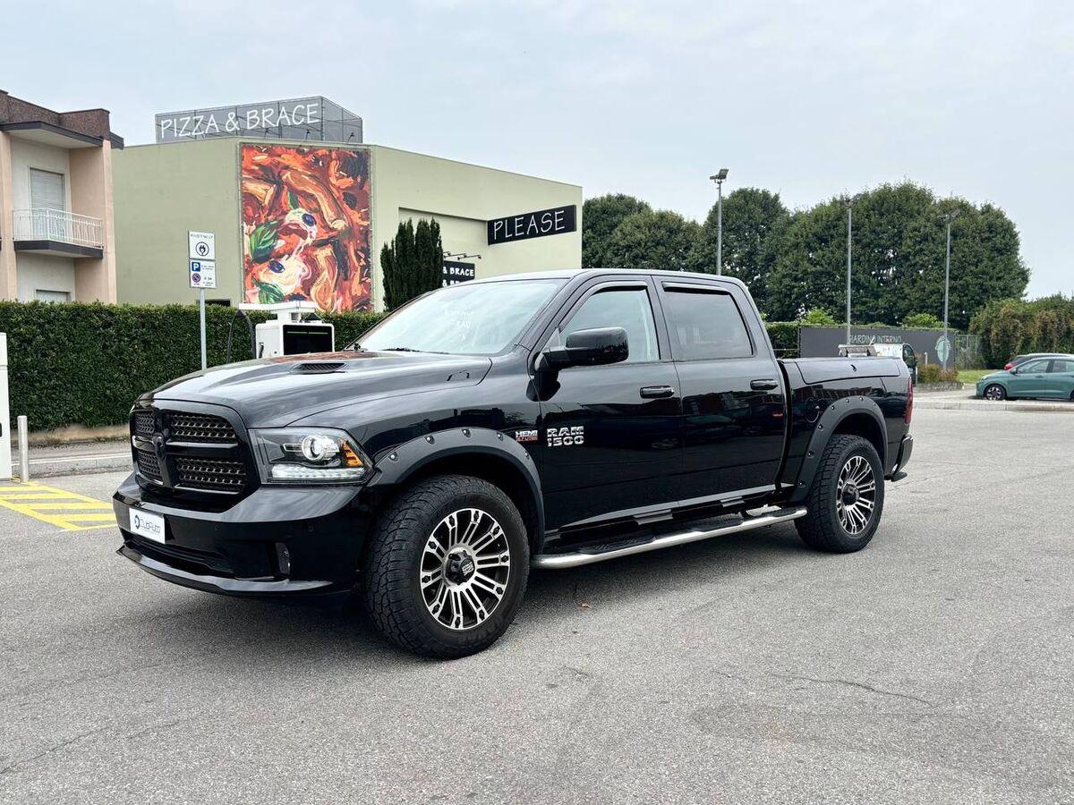 Ram Ram 1500 4x4 5.7 V8 Quad Cab MB Sport 395cv at8