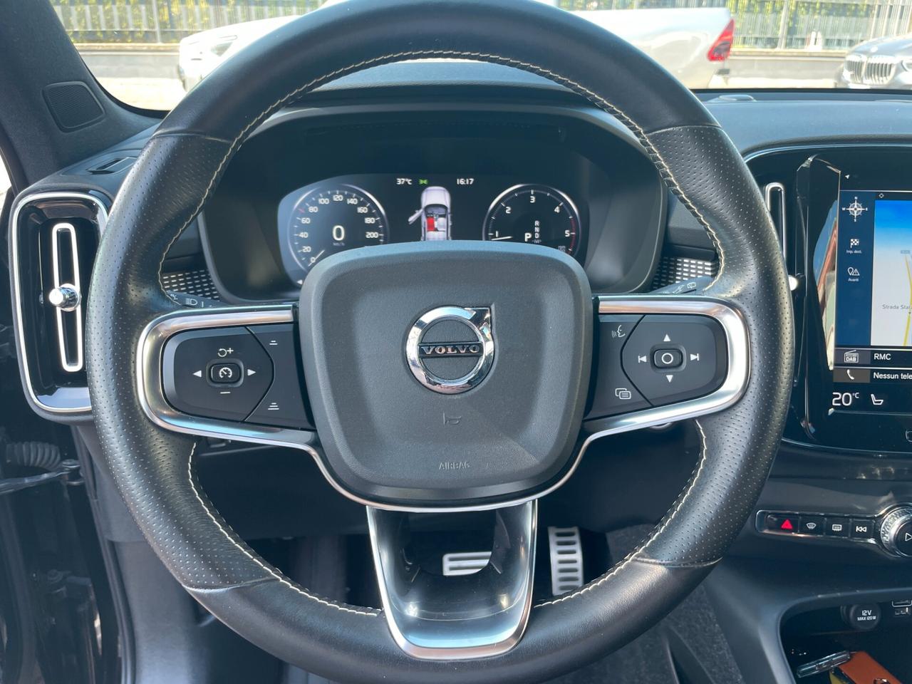 Volvo XC40 D3 R-design