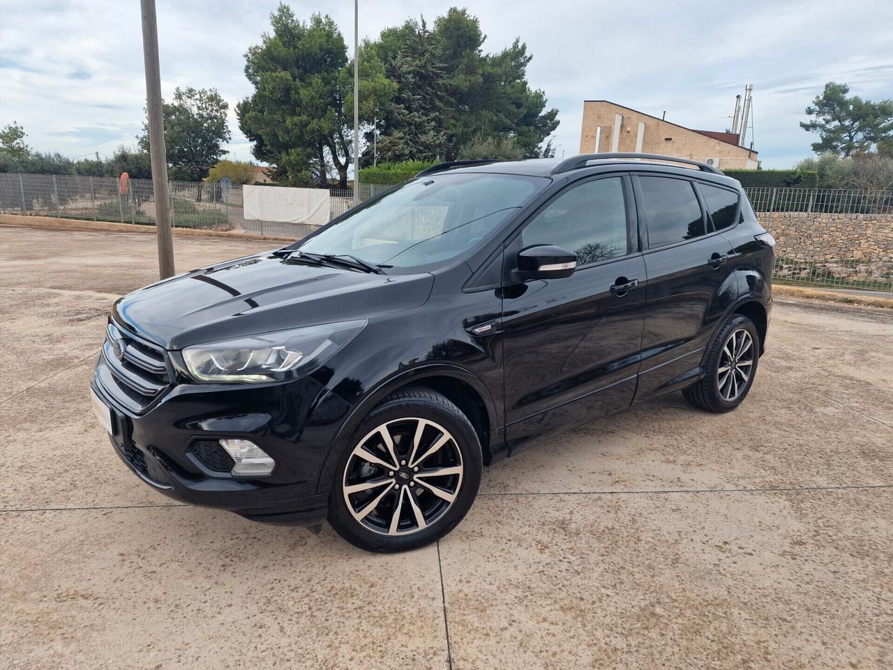 Ford Kuga 1.5 TDCI 120 CV S&S 2WD ST-Line