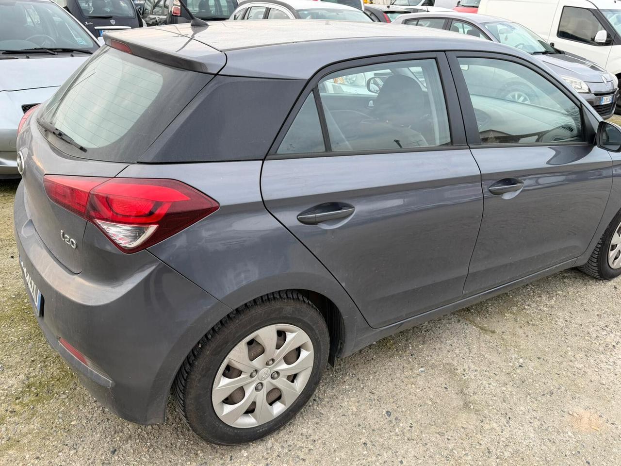 Hyundai i20 1.3 5 porte Classic come da foto e descrizione