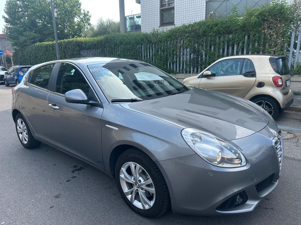 Alfa Romeo Giulietta 1.4 Turbo 120 CV - ok neopatentati