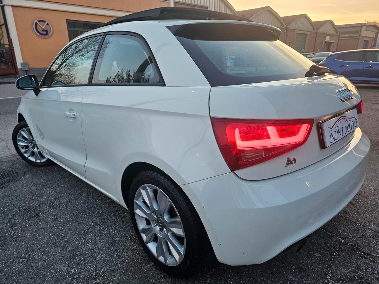 Audi A1 1.6 TDI 90cv Ambition*Tetto*Bi-Xeno*Led*Euro5*Neop