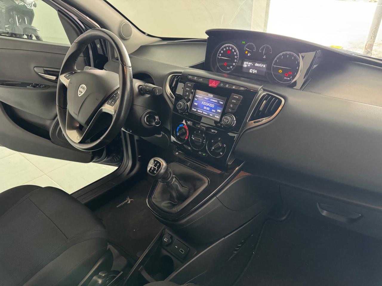 Lancia Ypsilon 1.2 69 CV 5 porte S&S Gold