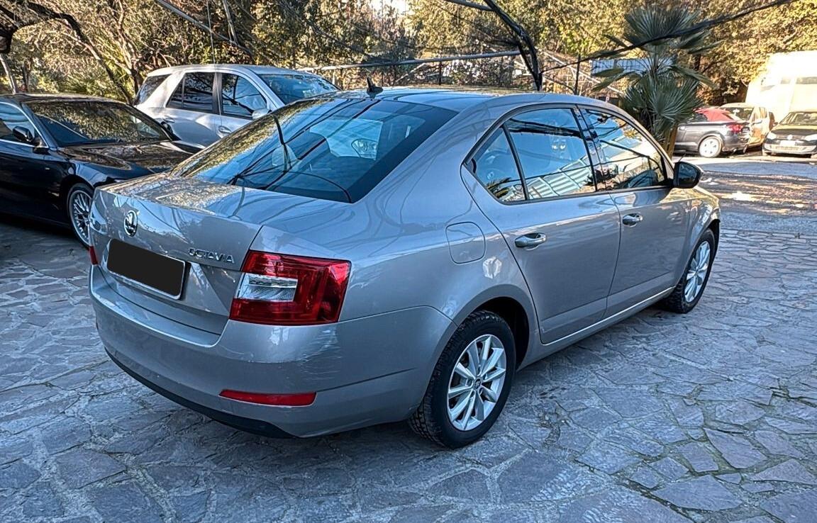 Skoda Octavia 1.6 TDI 105 CV Elegance