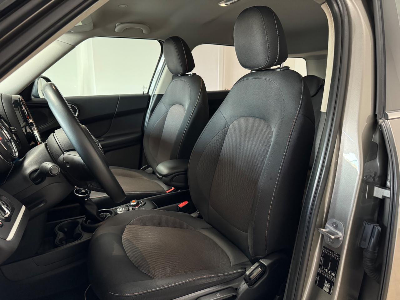 Mini Cooper D Countryman 2.0 HYPE Automatica