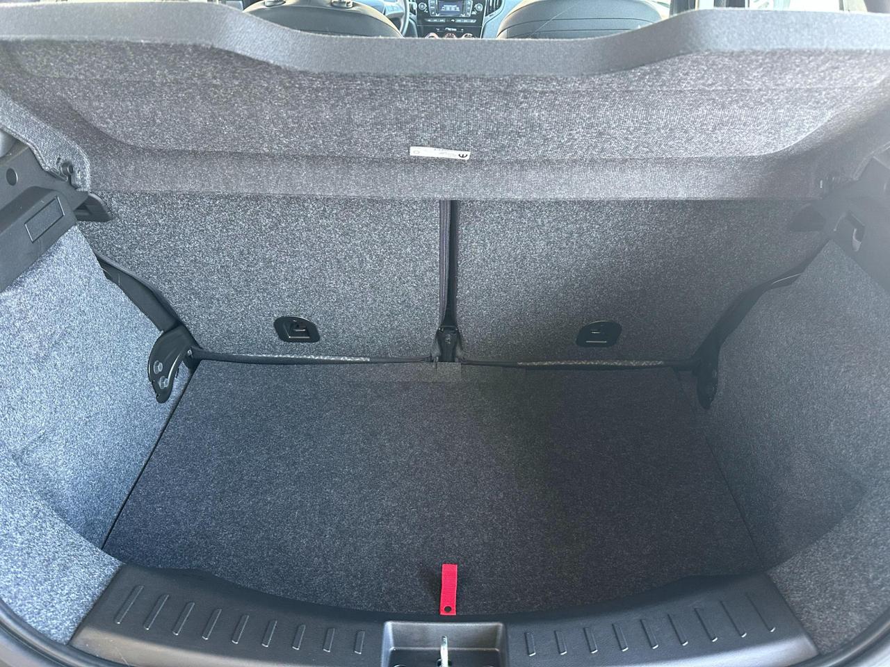 Lancia Ypsilon 1.0 firefly hybrid Silver s&s 70cv