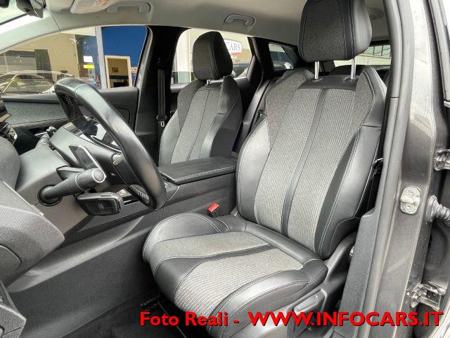 PEUGEOT 3008 Hybrid PHEV 225 e-EAT8 Allure Pack PROMO !!