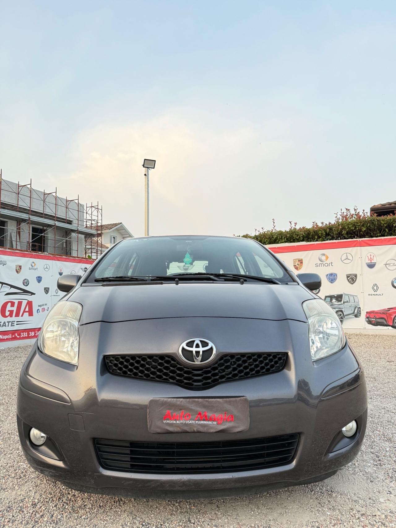 Toyota Yaris 1.0 5 porte Sol